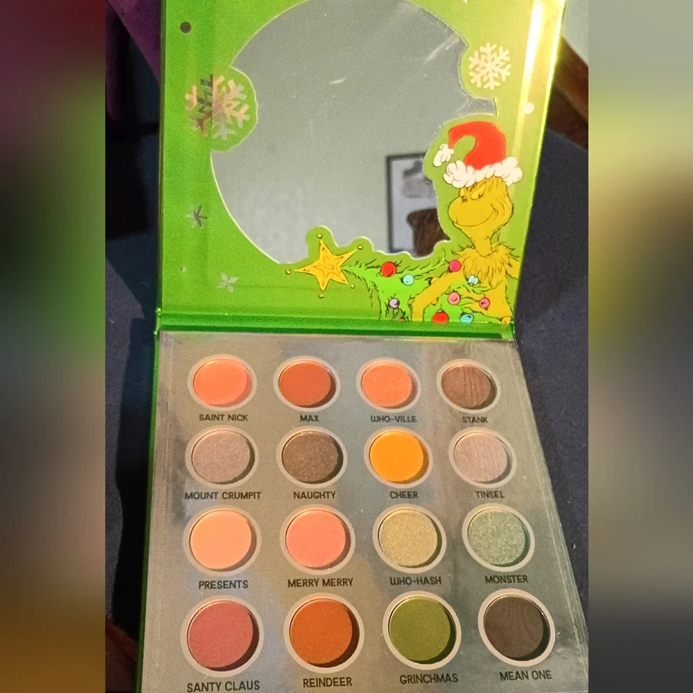 NWT Taste Beauty Grinch Bundle